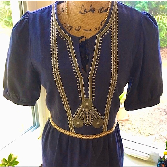 Embroidered dress - Picture 2 of 6